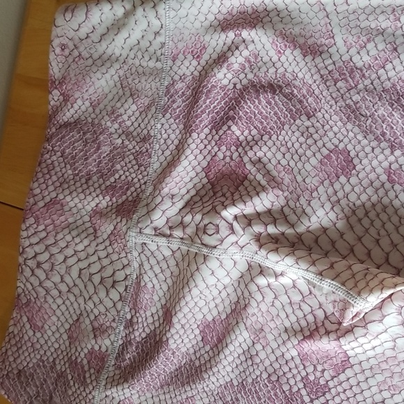 Varley Letelux Kensington Legging Tight in Coral Snake - Picture 13 of 14